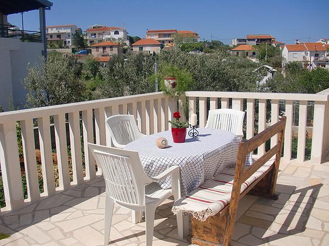Apartment Marina Слатине Экстерьер фото